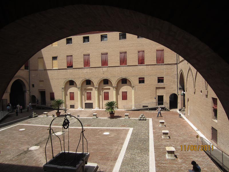 Ferrara,  Castello Estense court