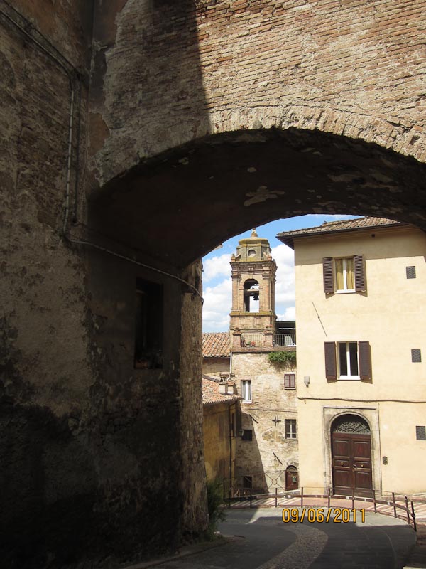 Perugia,  arch view