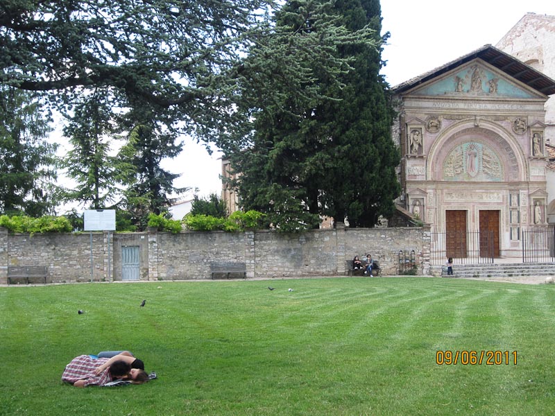 Perugia,  gardens, church and lovers