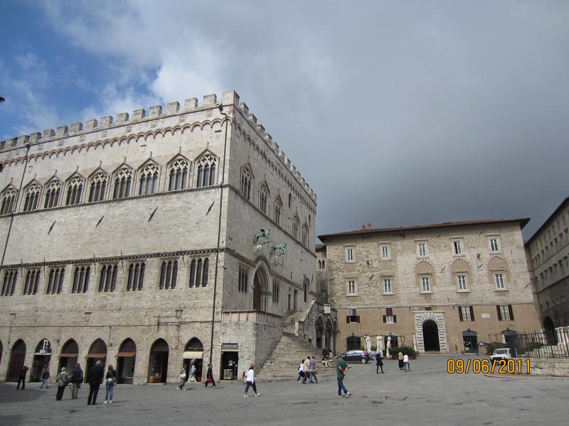 Perugia,  Piazza della Signori