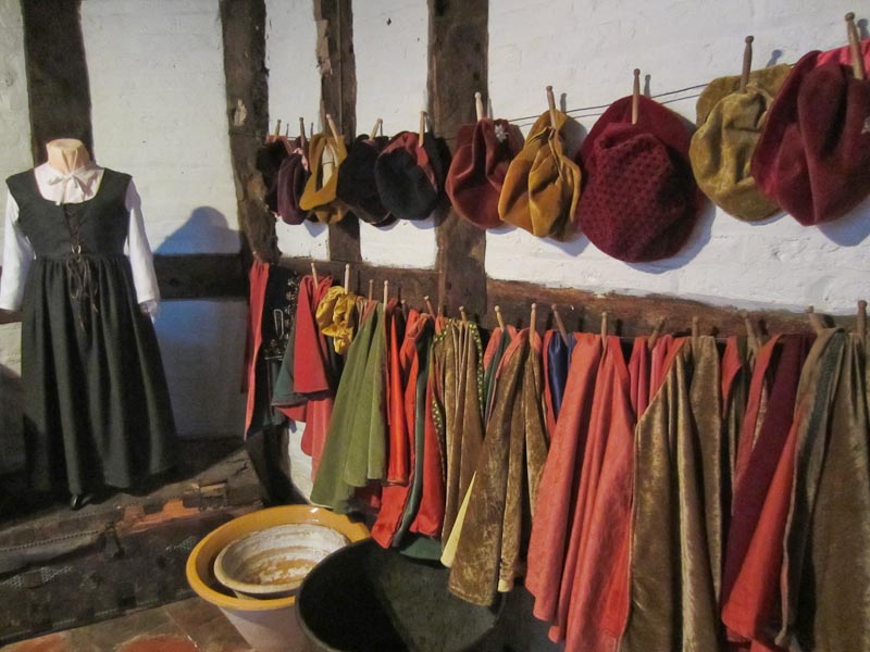 Harvington Hall, Elizabethan costumes for visiting school groups