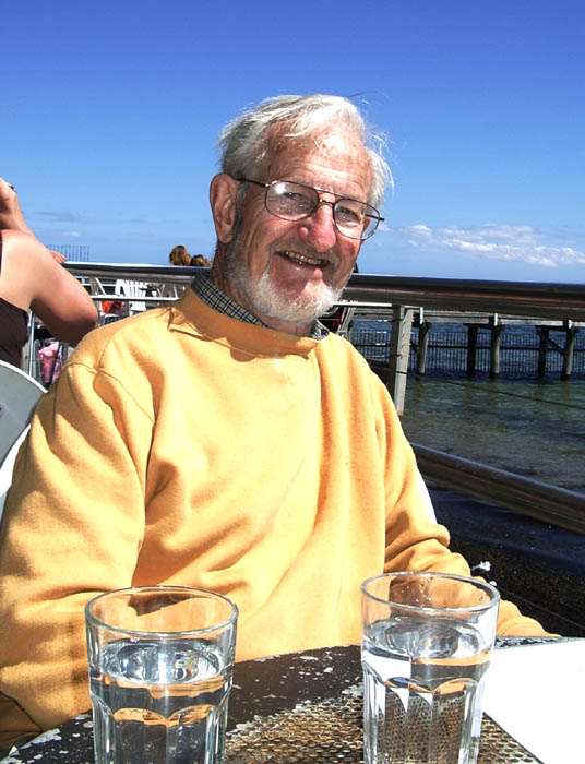 Al fresco. Brighton Baths Cafe, 0ct 2006.