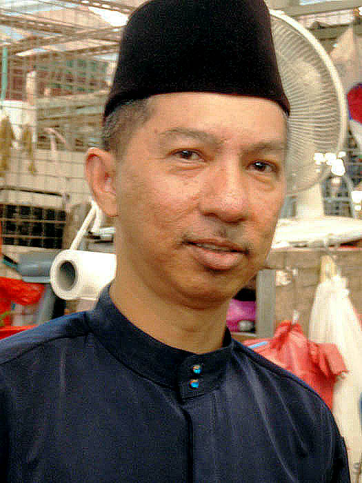 Man, Malay market, 2008