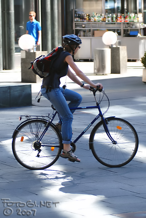 riding throug a pedestrian area is always fun :-)