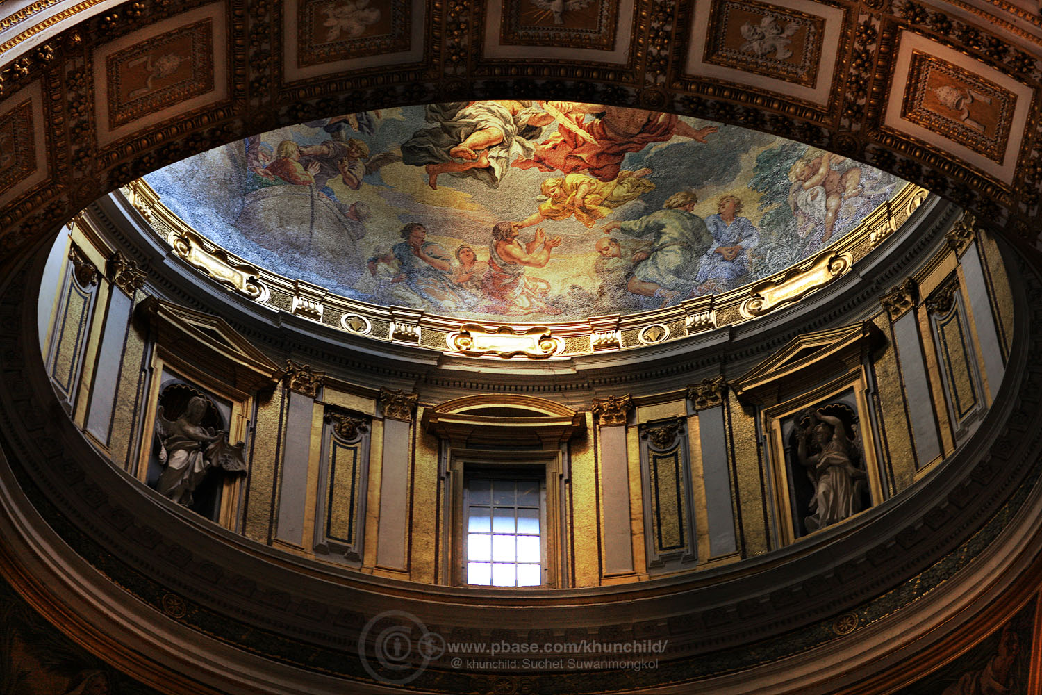 Magic in VATICAN_0008.jpg