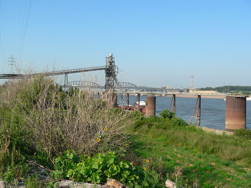 EastStLouis1s.jpg