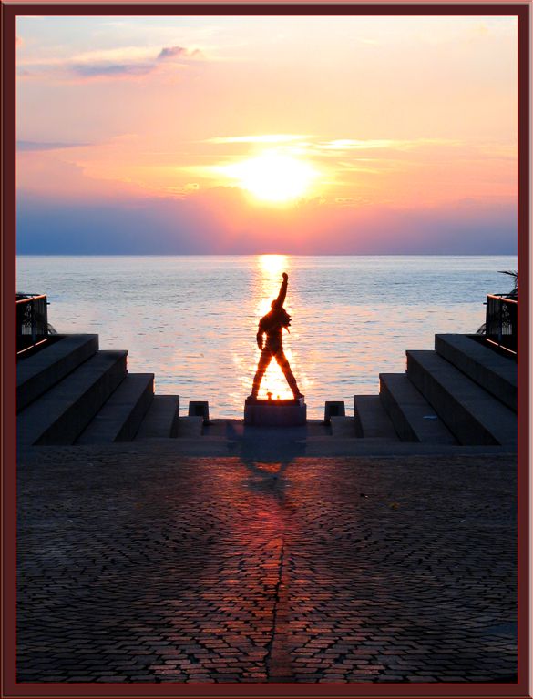 Freddie Mercury Farewells The Sunset... Montreaux, Switzerland