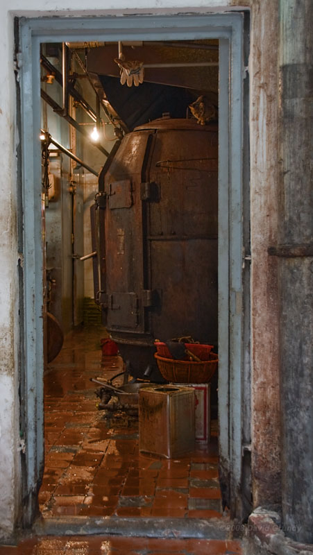 open door behind the wet market