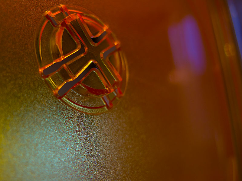 cd case hub w.jpg