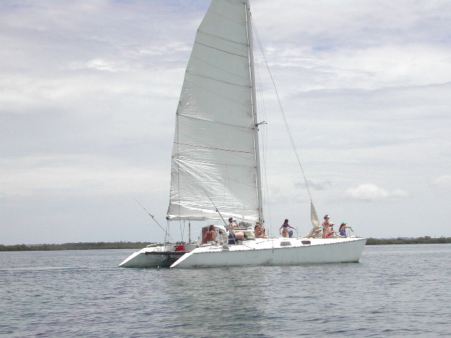 Catamaran en Bahia Delfin