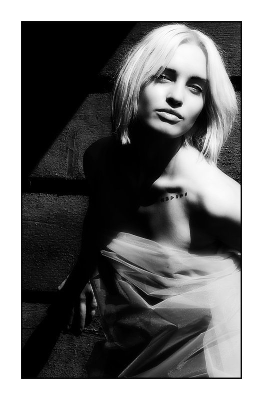 Linda by Leonieh