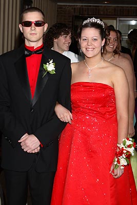 o6/74/679474/1/77948800.Fko4Edoh.2007prom_018.jpg