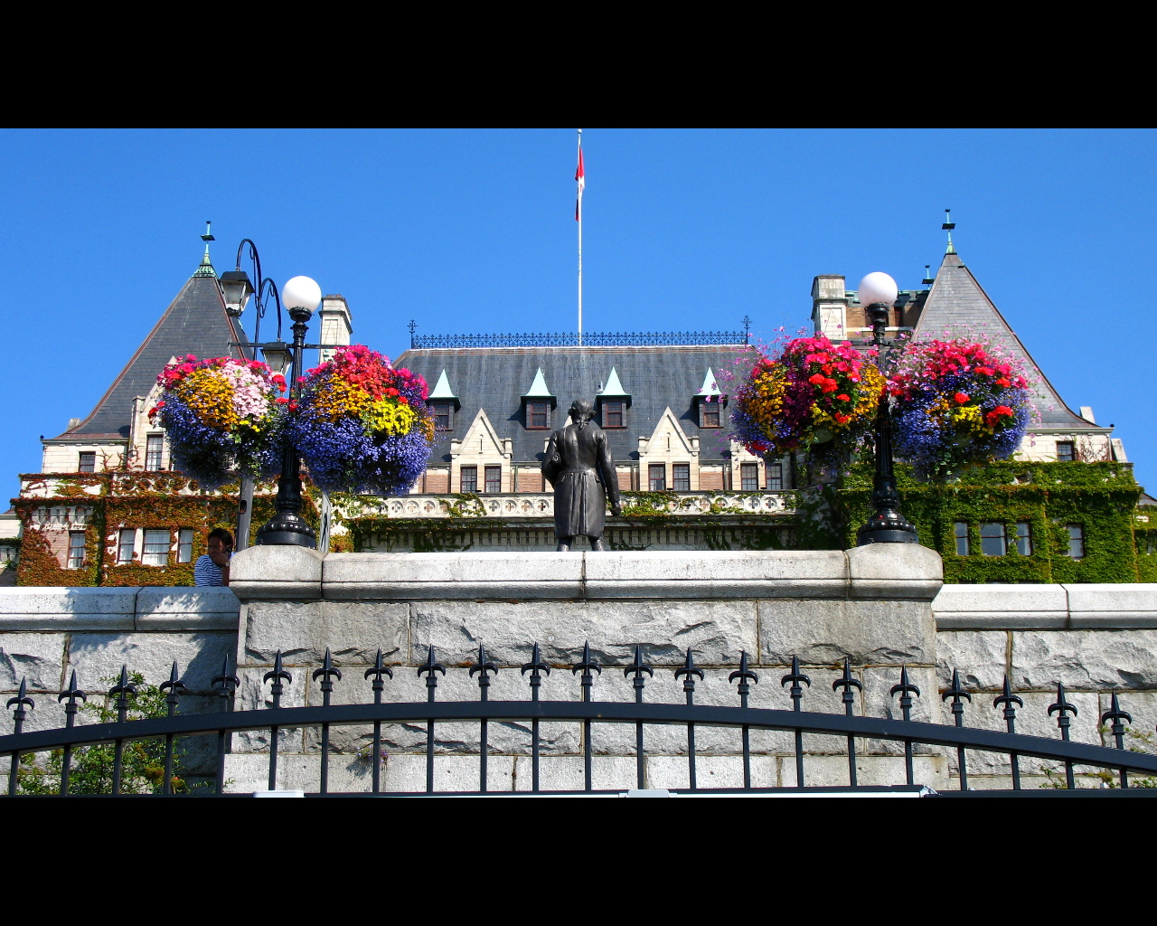 Vegas & Victoria