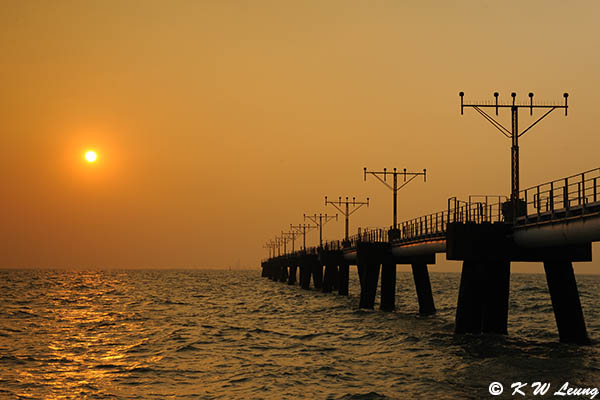 Sunset @ South Runway of HK Airport DSC_5073