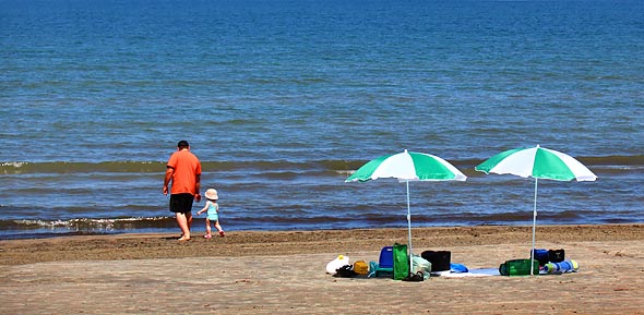 On The Beach 04195