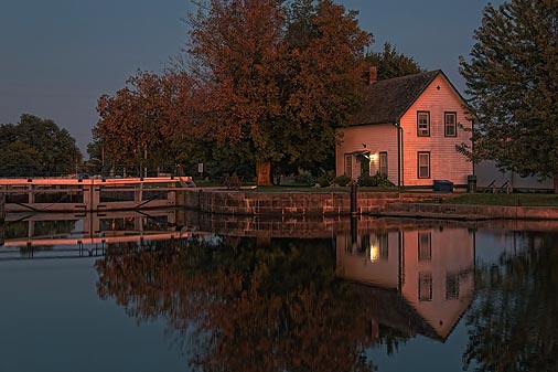 Lockmasters House At Sunset 23184-6