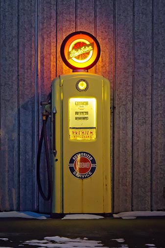 Antique Gas Pump 20101226