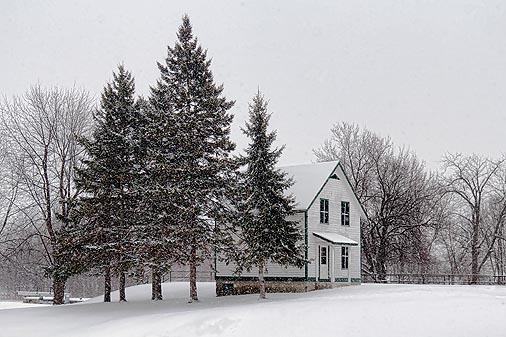 Lockmasters Watch House In Snowfall 20110108