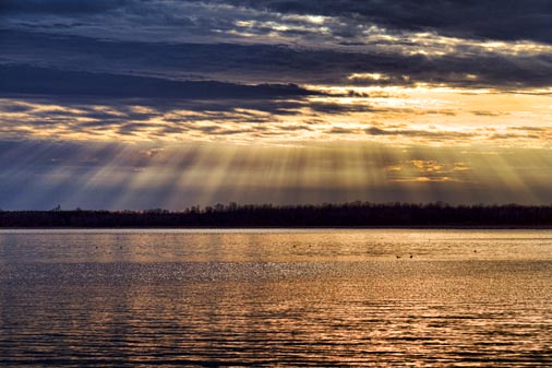 Sunset Sunrays 09343