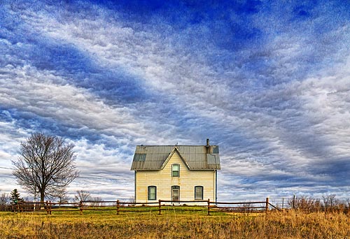 Lone House 19424