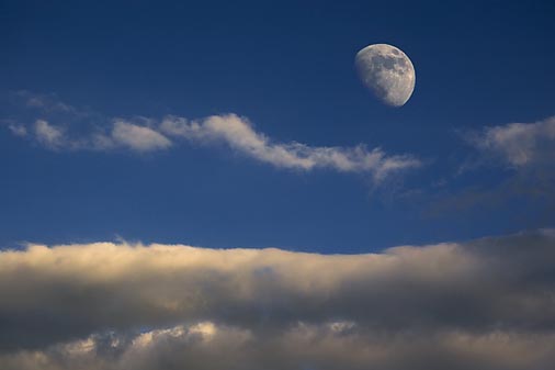 Moon & Clouds 20061203