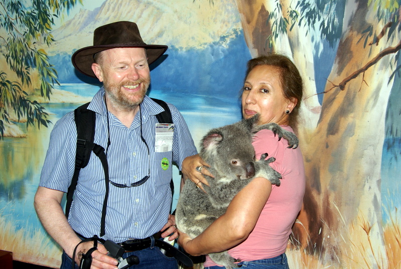 Kuranda - 090 Tourists.JPG