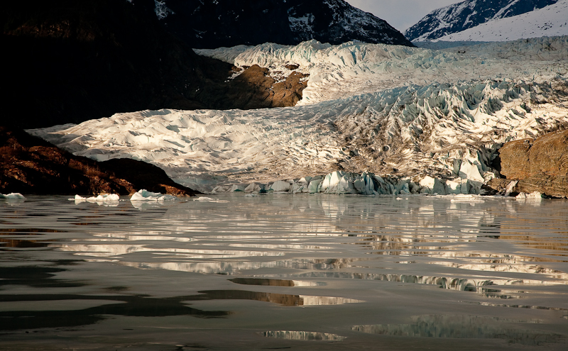 Spot light on the glacier 800-1.jpg