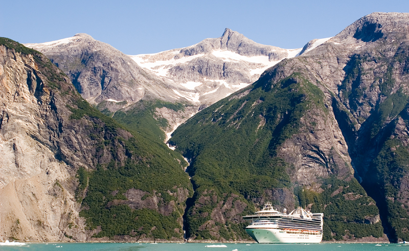 Cruise ship