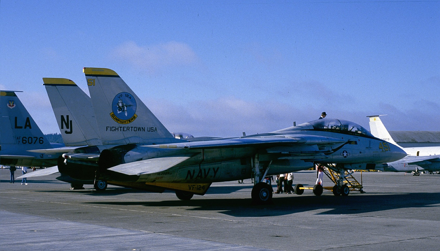 VF-124 F14A NJ-451.jpg