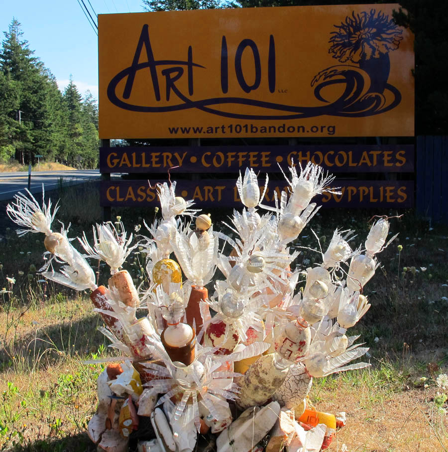 Beach garbage corral