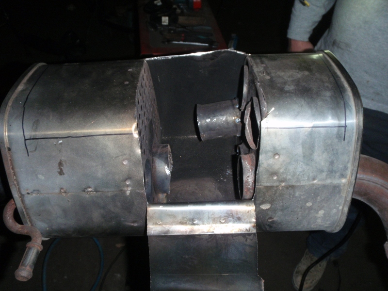 EXHAUST3.JPG