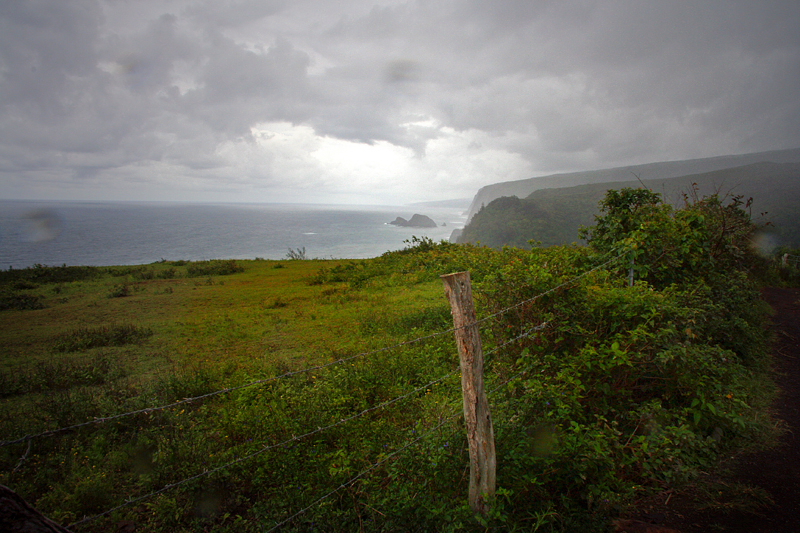 Pololu Valley lookout