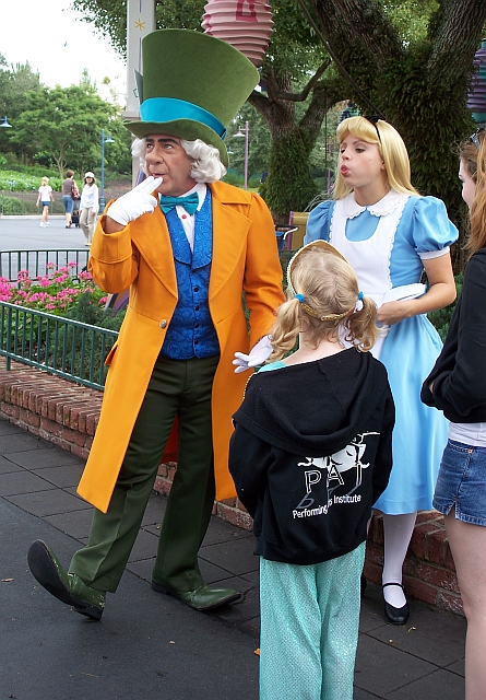 HatterAliceTeacups2.jpg