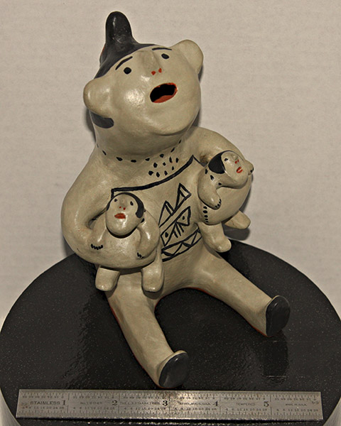 Santo Domingo or Cochiti Storyteller