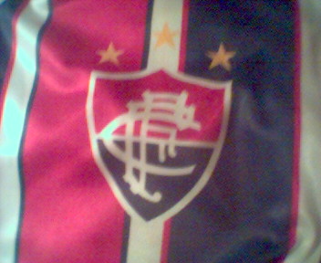 Escudo na camisa Tricolor