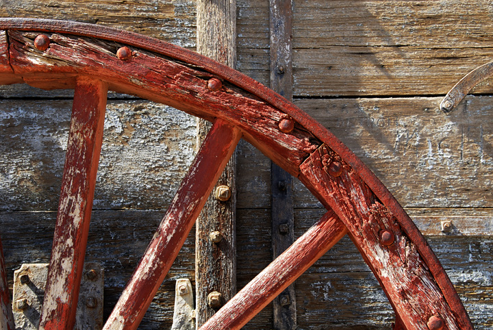 Mule team wagon wheel