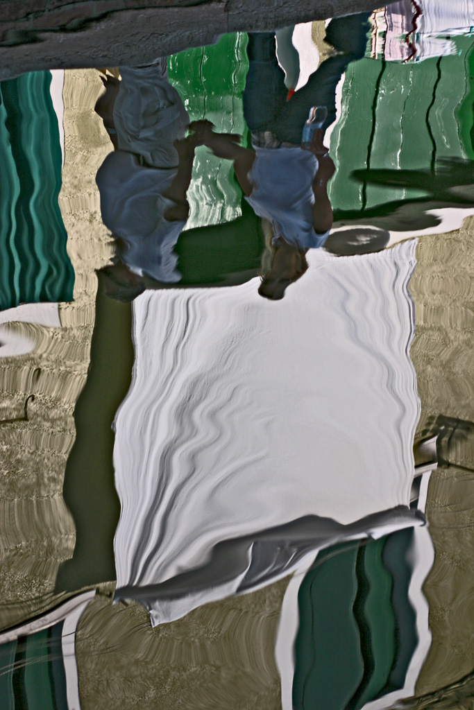 walking under reflected laundry