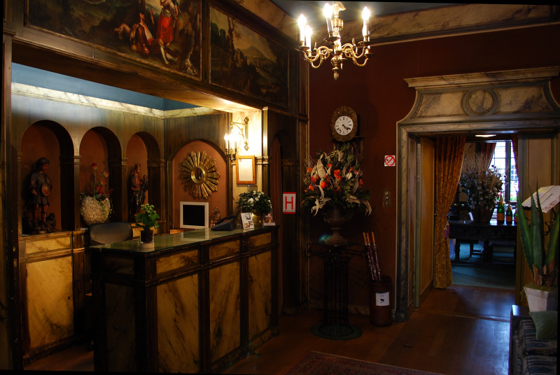 Hotel Duc de Bourgogne - lobby