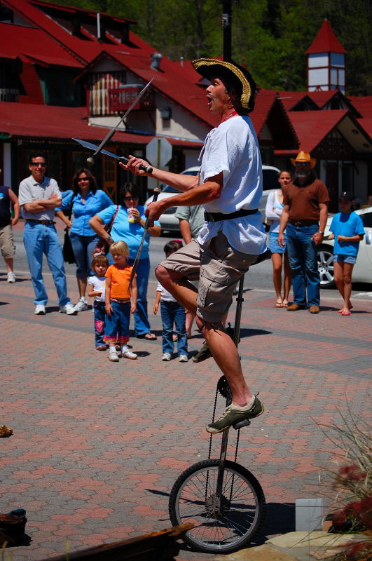Juggler in the town square