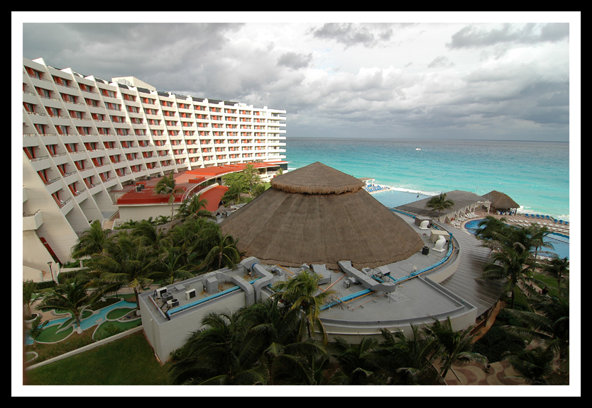 Crown Paradise Club Cancun