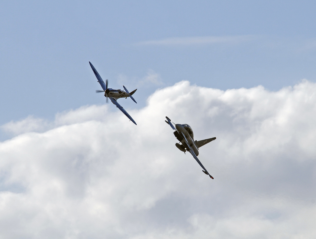 Supermarine Spitfire LFIXc & Eurofighter Typhoon F2.