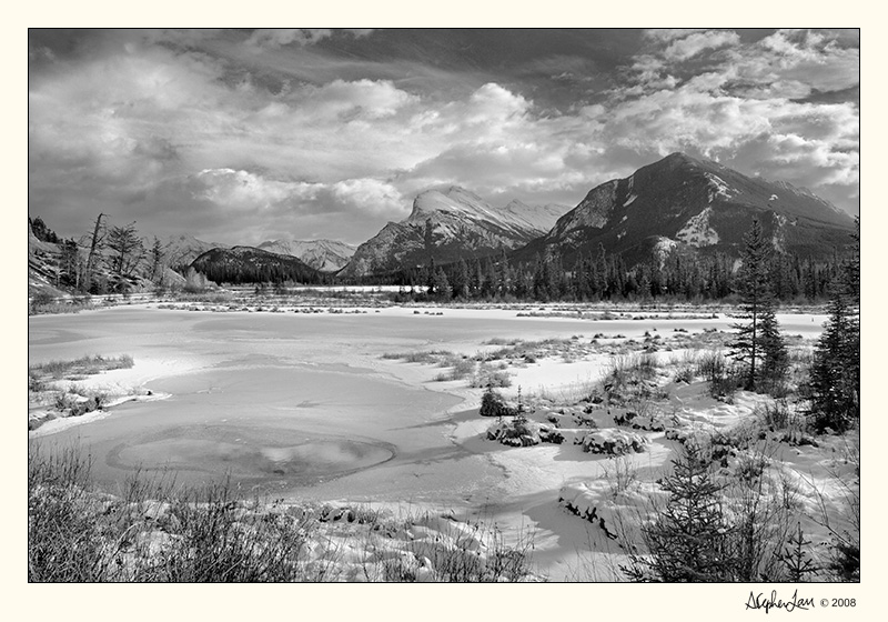 20031117_Banff 9822 16bit BW.jpg