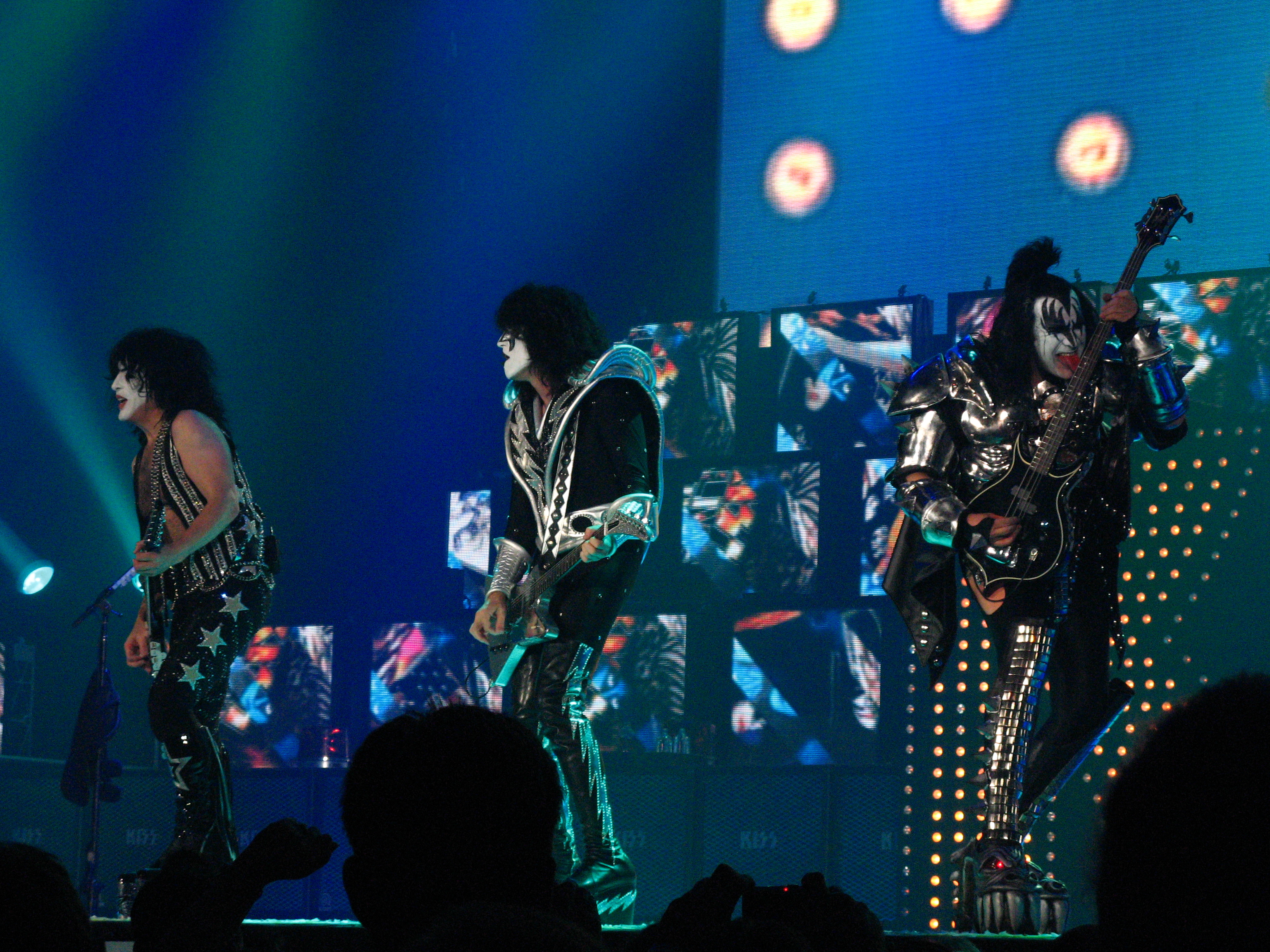 KISS - Hampton10-16-09 (56).JPG