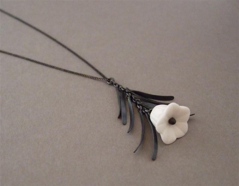 WN38 - Leaf Necklace (oxidised silver & vintage glass)