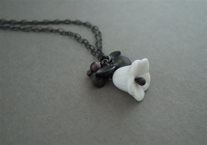 WN32 - Hawthorn Necklace (oxidised silver & vintage glass)