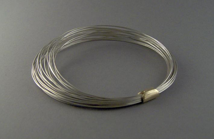 WB57 - Spaghetti Bangle