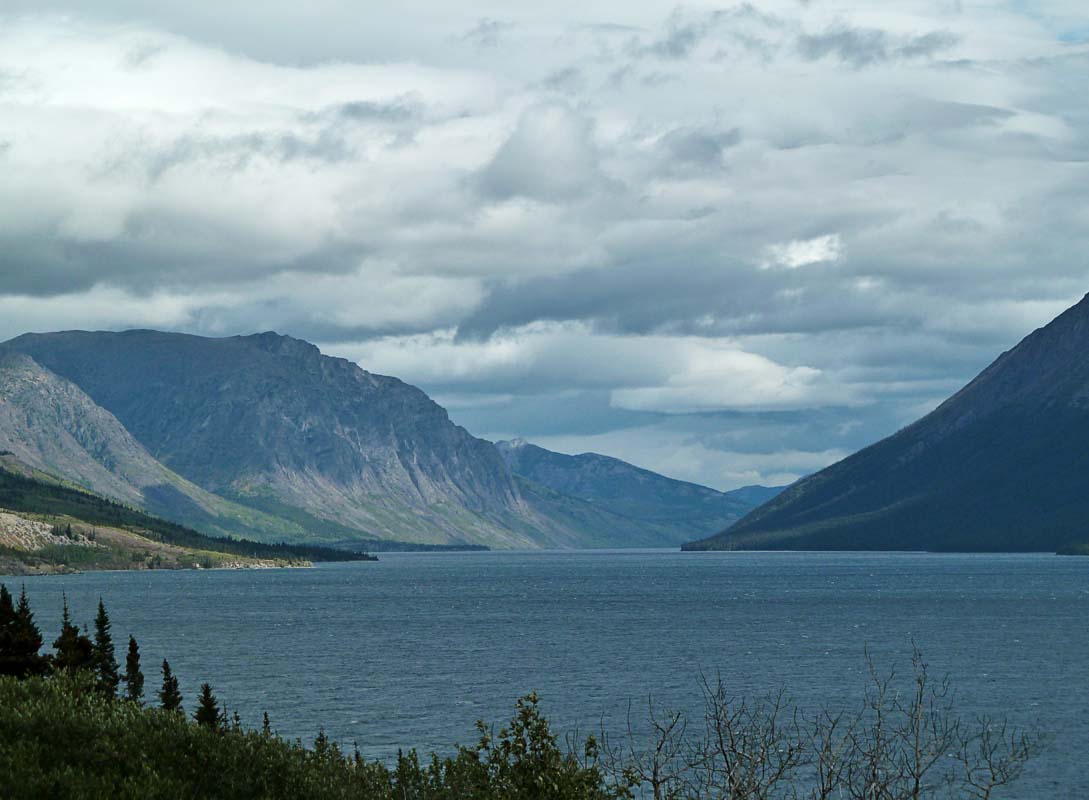 Sur la route de Whitehorse / On the road to Whitehorse