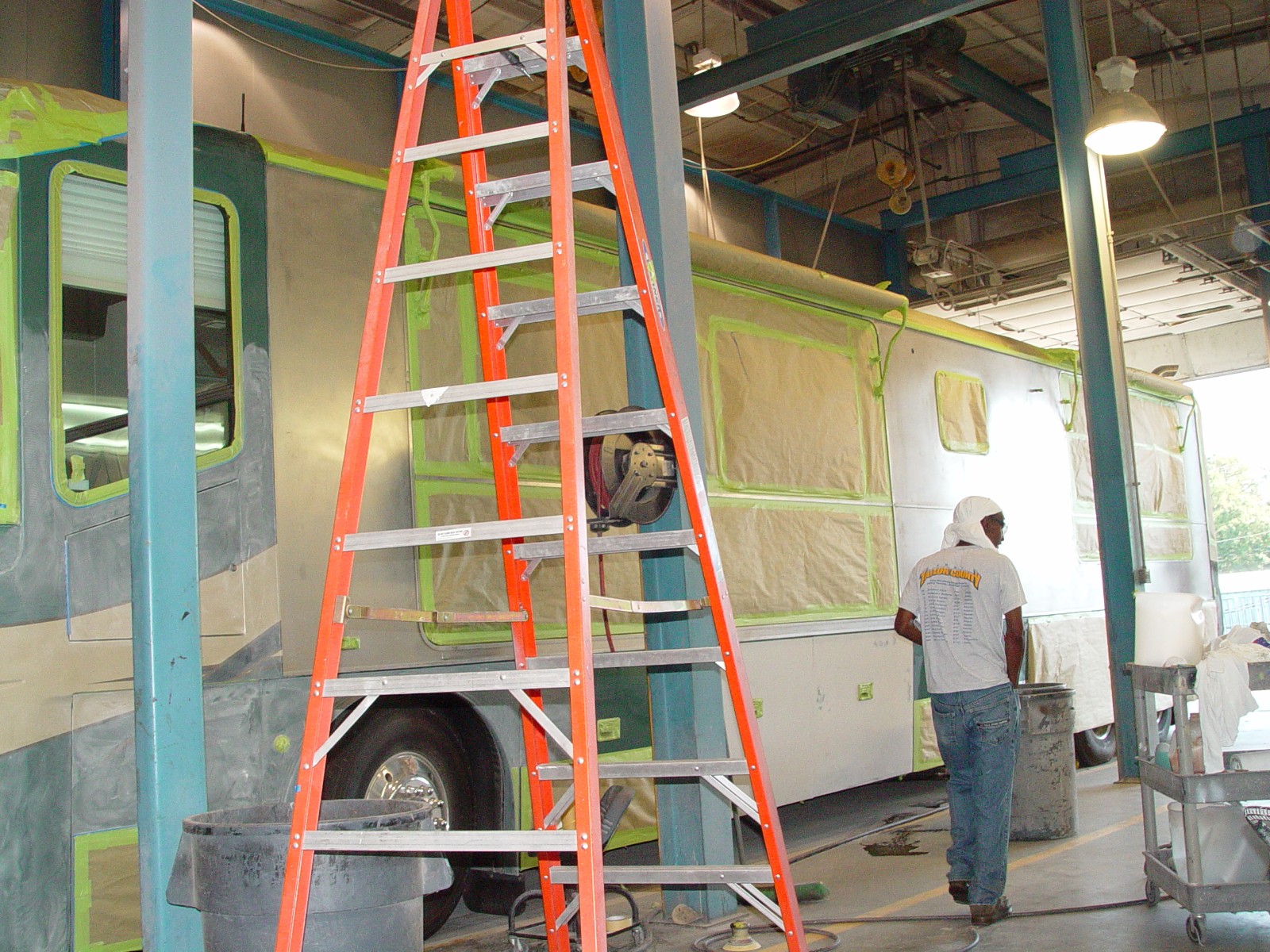 HERE IS ANOTHER LEFT OVER SHELL BEING ASSEMBLED, THESE ARE NOT THE 2008 MODELS