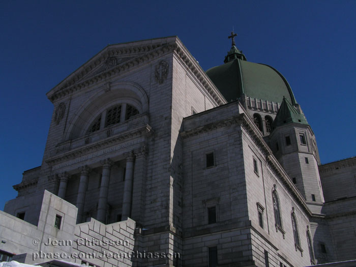 Saint-Josephs Oratory of Mont Royal (1904)