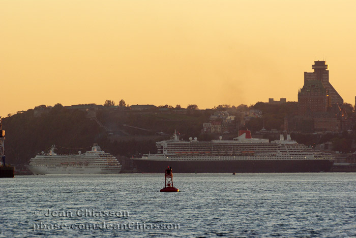 Crystal Symphony (Queen Mary 2